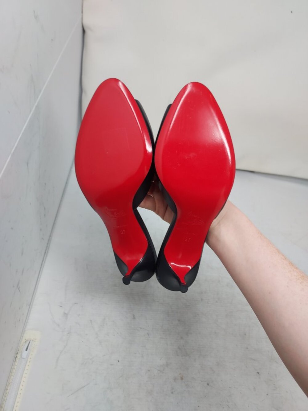 CHRISTIAN LOUBOUTIN Me Dolly Leather Black Mule Sandal - Picture 2 of 11